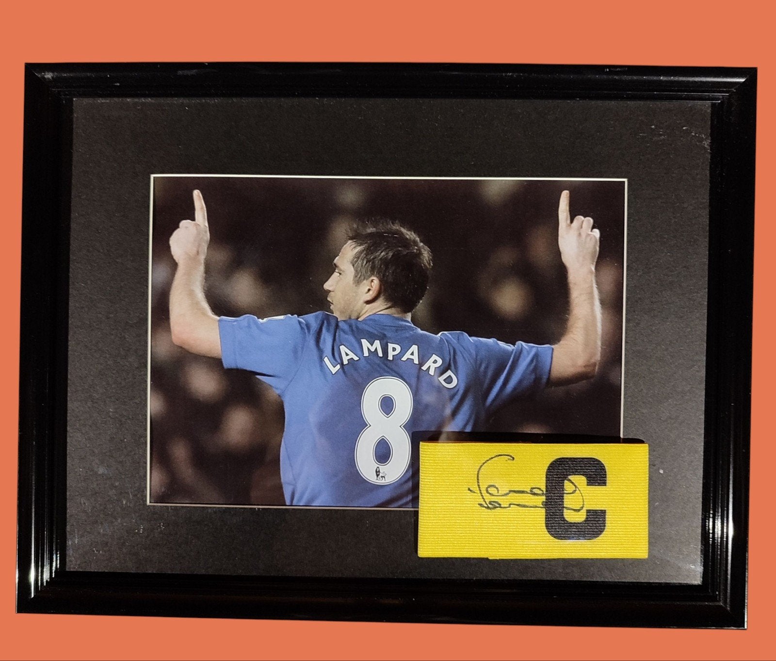 Ingelijst aanvoerdersband gesigneerd door Frank Lampard COA, Ophalen of Verzenden, Buitenlandse clubs, Shirt