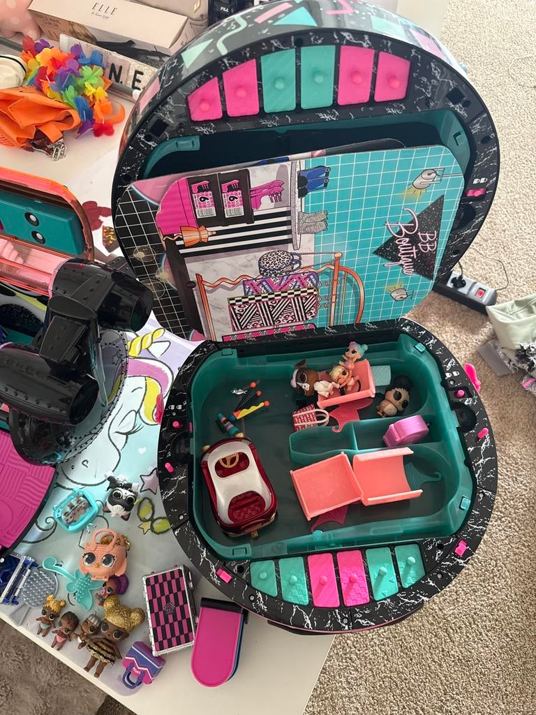 LOL Surprise set, Kinderen en Baby's, Speelgoed | Poppen, Ophalen, Zo goed als nieuw, Overige typen