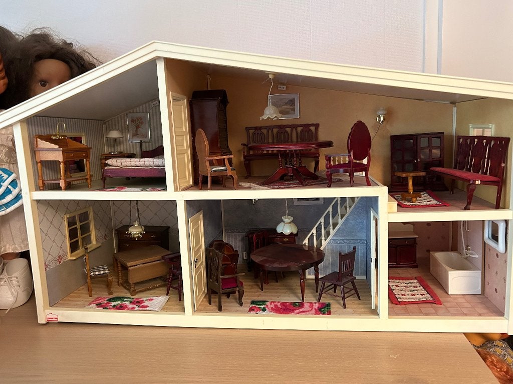 Lundby Poppenhuis met meubeltjes, Kinderen en Baby's, Speelgoed | Poppenhuizen, Ophalen, Gebruikt, Poppenhuis