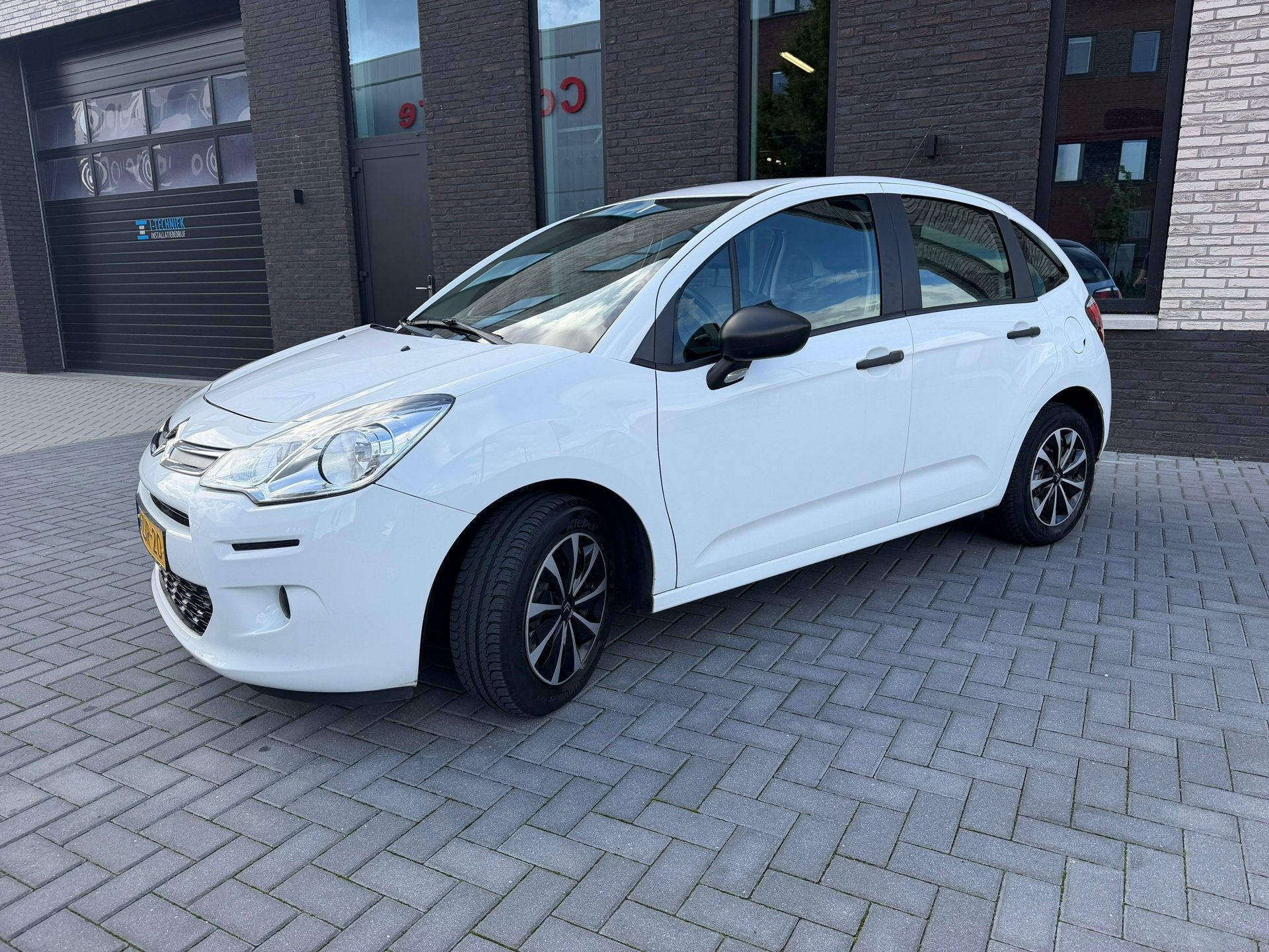 Citroen C3 1.0 PureTech Attraction, Auto's, Voorwielaandrijving, Euro 5, 450 kg, Gebruikt