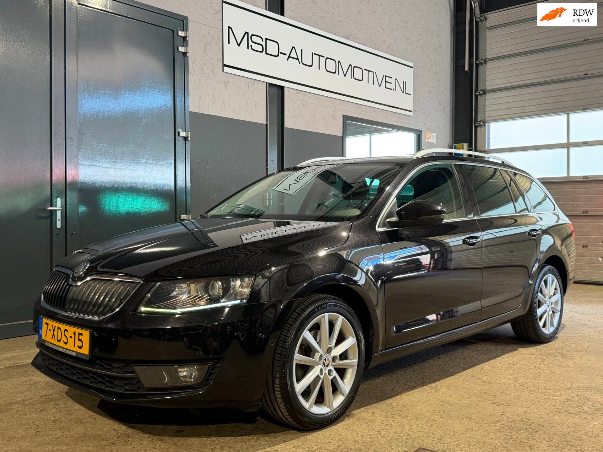 Skoda Octavia Combi 1.4 TSI Greentech Elegance Businessline, Auto's, Euro 5, Gebruikt, 4 cilinders, 1192 kg