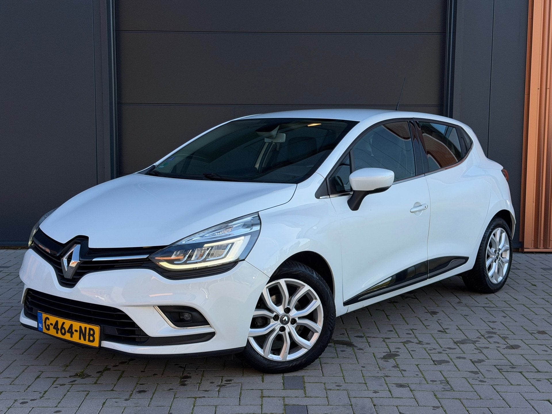 Renault Clio 0.9 TCe Limited|100% Onderhouden|Pearl White|St, 898 cc, Gebruikt, Handgeschakeld, 3 cilinders