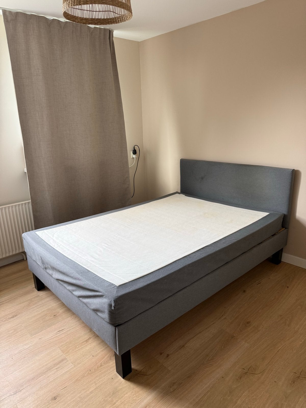 IKEA SÄBÖVIK boxspring 140x200 cm met extra poten, Ophalen, Gebruikt, Tweepersoons, 140 cm