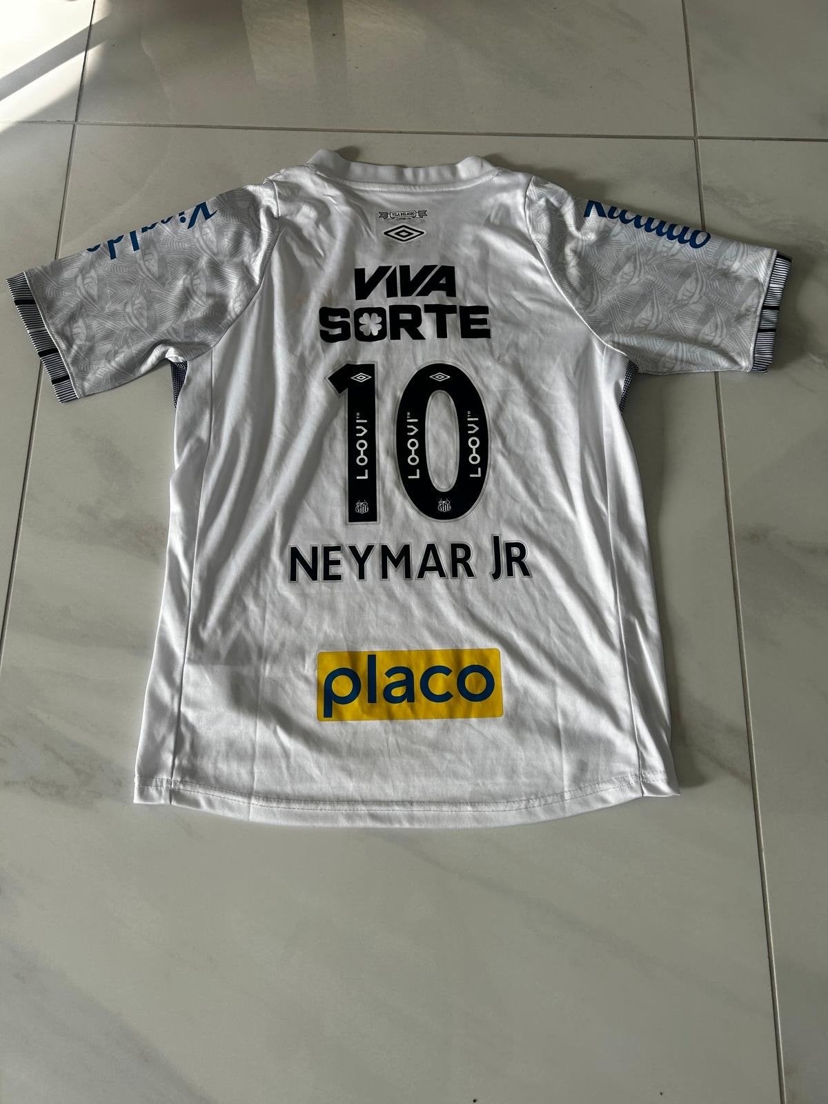 Neymar Jr. Santos voetbaltenue maat 158 met broekje, Ophalen of Verzenden, Zo goed als nieuw, Jongen, Setje