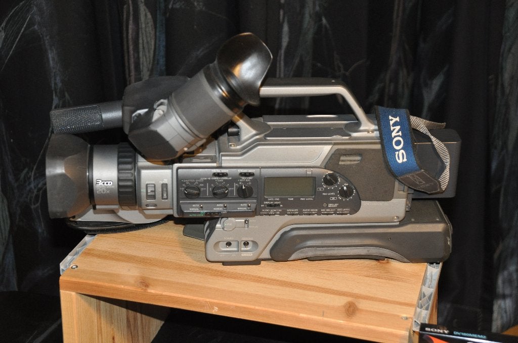 SONY DCR - VX 9000 E DIGITALE VIDEO CAMERA COMPLEET, Gebruikt, Overige soorten, Sony, Camera