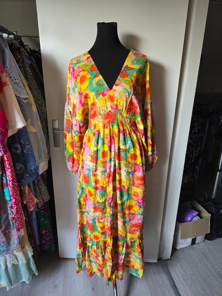 Dames jurk van gold&silver, Kleding | Dames, Jurken, Maat 38/40 (M), Ophalen of Verzenden, Zo goed als nieuw, Onder de knie