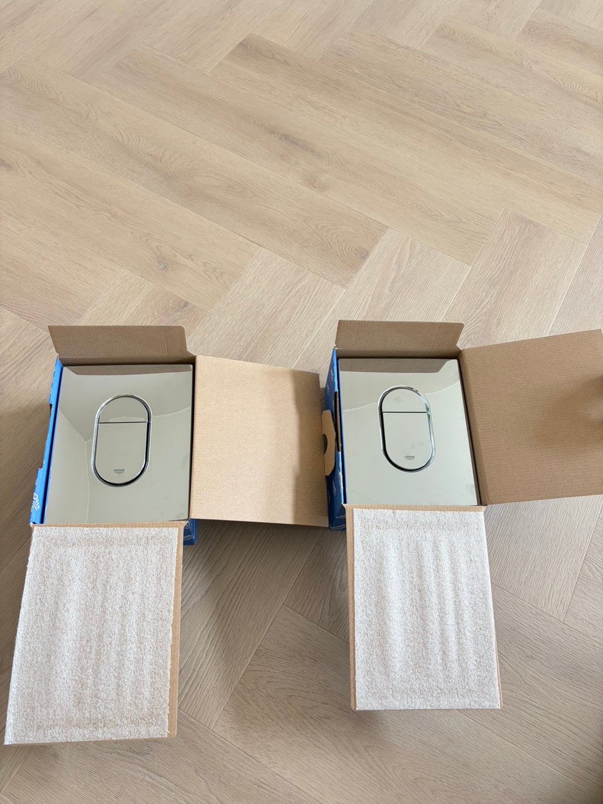 Grohe cosmopolitan drukplaat toilet zilver 2x, Doe-het-zelf en Verbouw, Sanitair, Ophalen of Verzenden, Zo goed als nieuw, Chroom