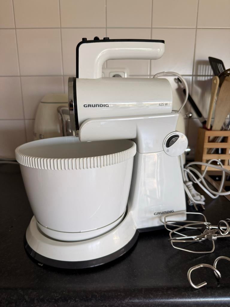 Grundig keukenmachine, Witgoed en Apparatuur, Keukenmixers, Ophalen of Verzenden, Gebruikt, 3 snelheden of meer