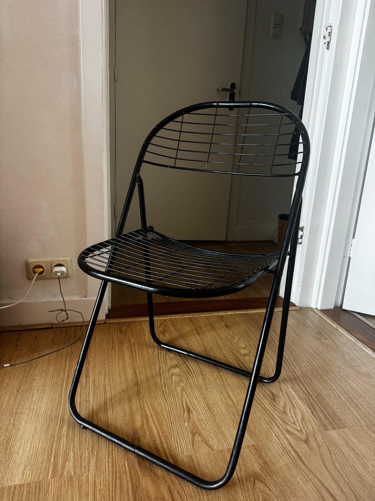Niels Gammelgaard zwarte metalen klapstoel, Huis en Inrichting, Stoelen, Ophalen, Gebruikt, Zwart, Metaal