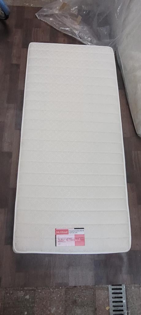 Matras, 200 x 90 x16, Ophalen, 90 cm, Eenpersoons, Zo goed als nieuw