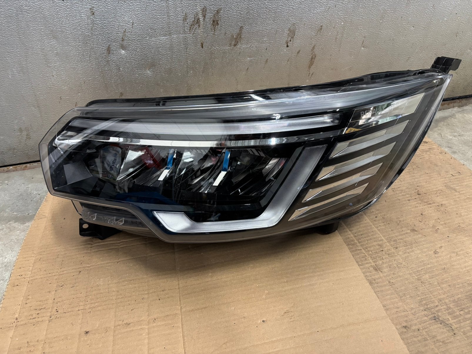 Koplamp Links Renault  Traffic 26 06 017 90R ., Ophalen, Nieuw, Renault, Verlichting
