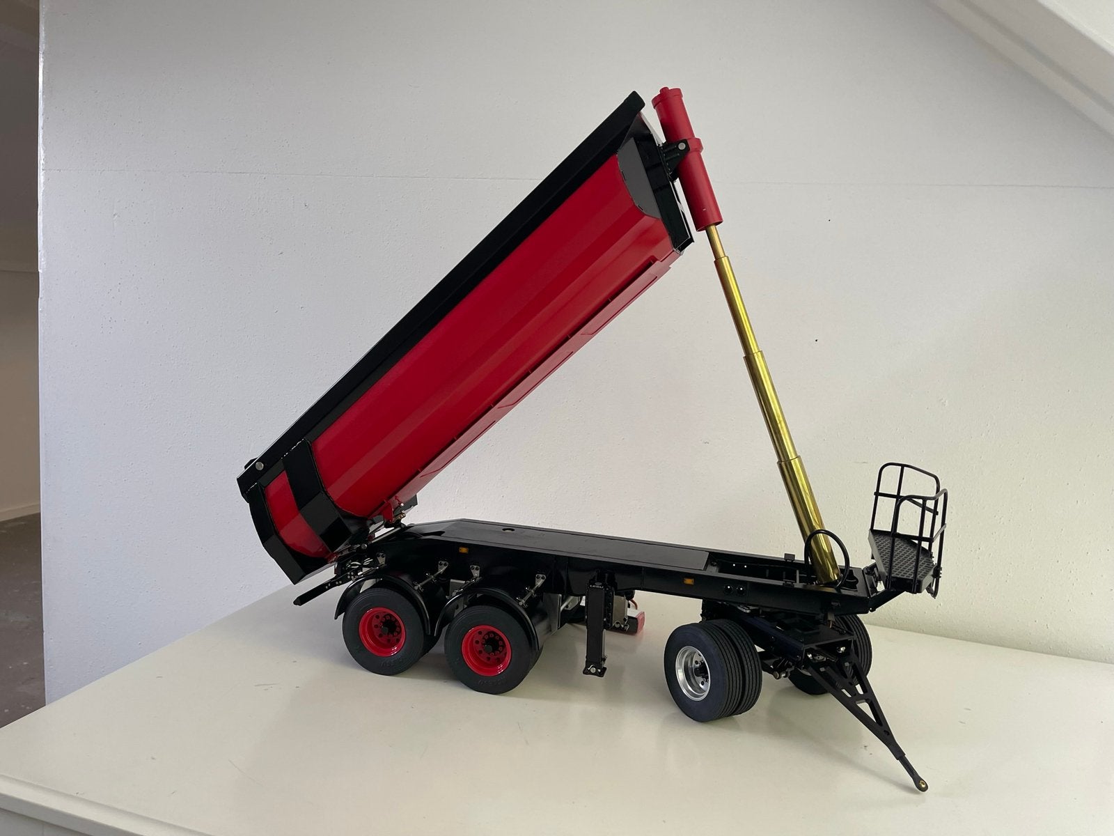Halfpipe hydraulische kieptrailer Lesu RC 1/14 Kit, Ophalen of Verzenden, Nieuw, Schaal 1:14, Auto onroad
