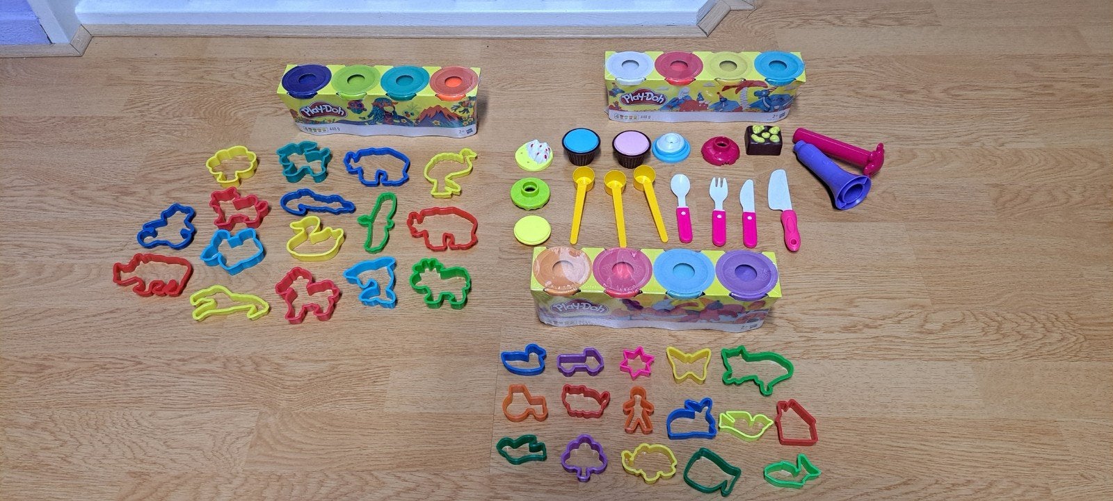 Play doh 12 verschillende kleuren potjes klei met heel veel, Ophalen of Verzenden, Nieuw