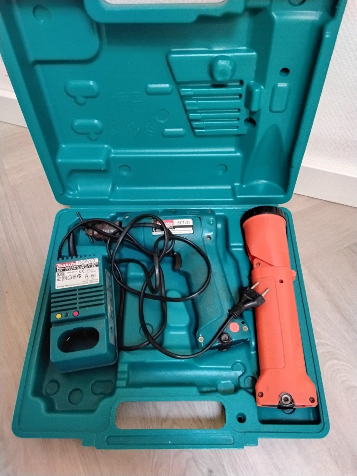 Makita machine, Ophalen of Verzenden, Gebruikt, Boor- en Schroefmachine