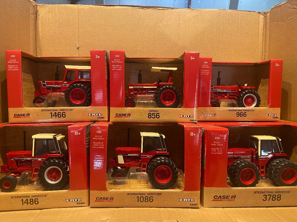International, Ophalen of Verzenden, Nieuw, Tractor of Landbouw, ERTL