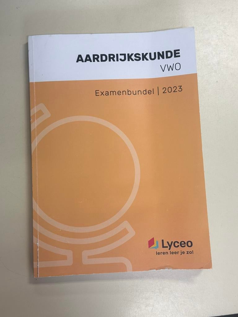 Examenbundel Aardrijskunde VWO, Ophalen of Verzenden, Zo goed als nieuw, Overige onderwerpen