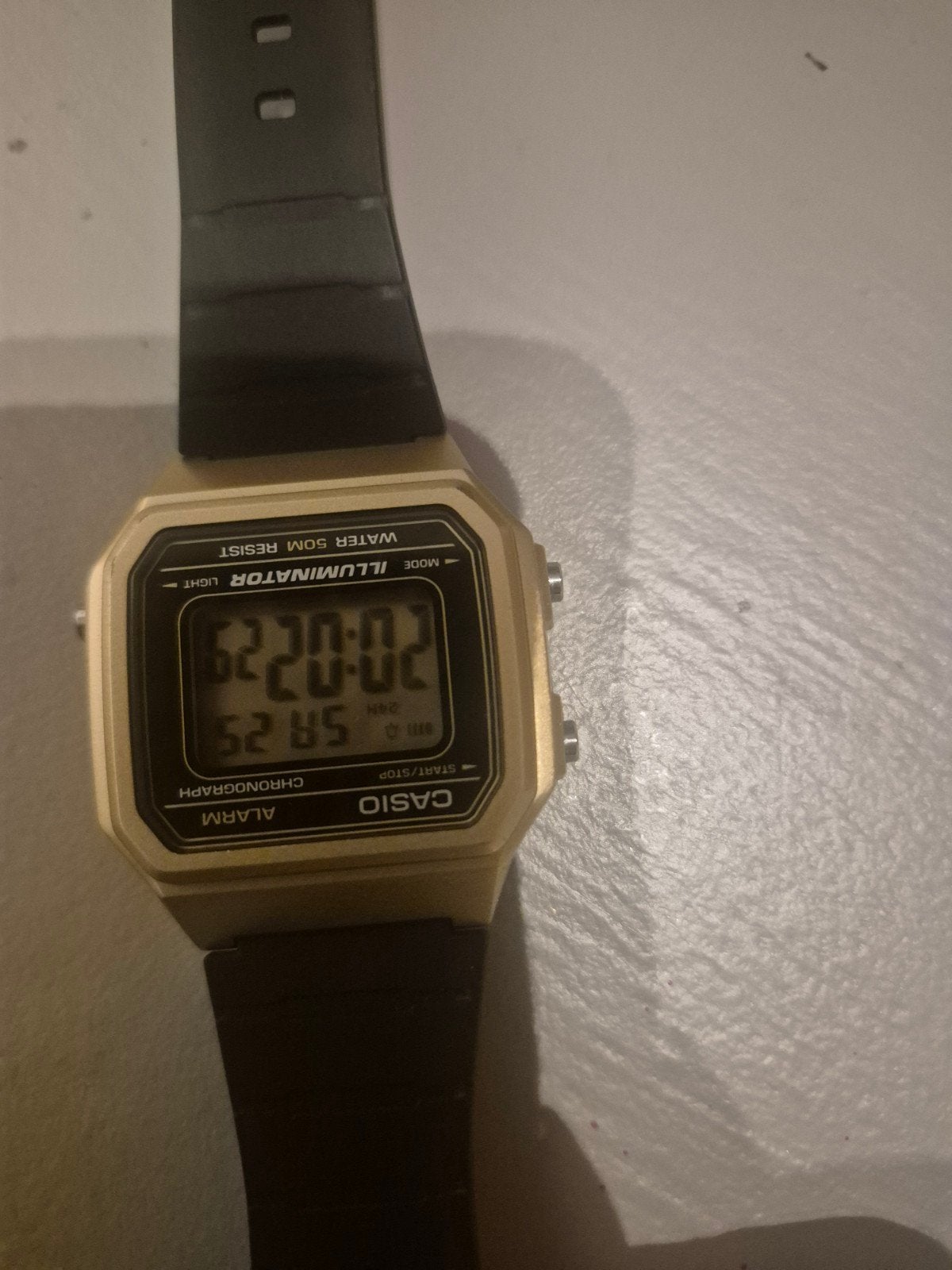 Casio horloge - Goudkleurig met zwart bandje, Overige merken, Overige materialen, Polshorloge, Kunststof