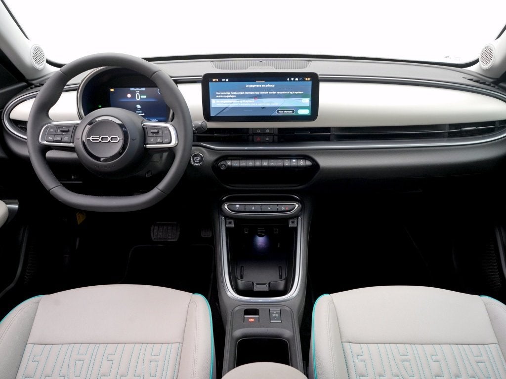 Fiat 600E La Prima 54 kWh | Navigatie | Stoelverwarming | Cr, Auto's, Fiat, Automaat, 0 cilinders, Gebruikt, 157 pk
