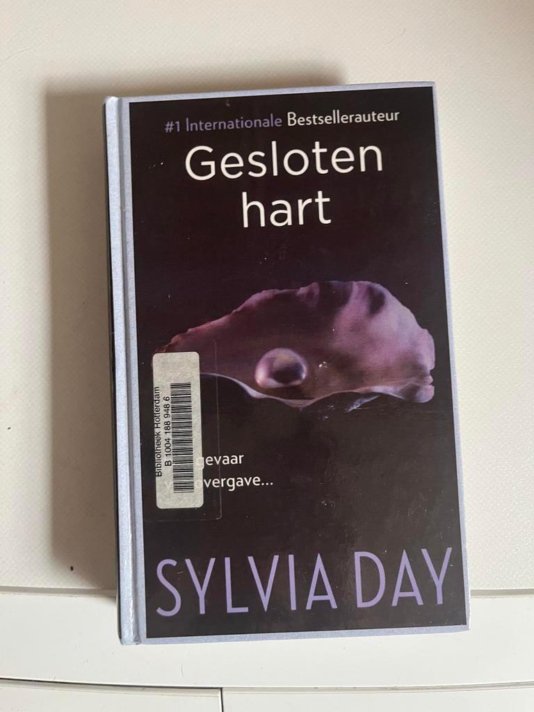 Gesloten hart - Sylvia Day, Ophalen of Verzenden, Zo goed als nieuw, Sylvia Day