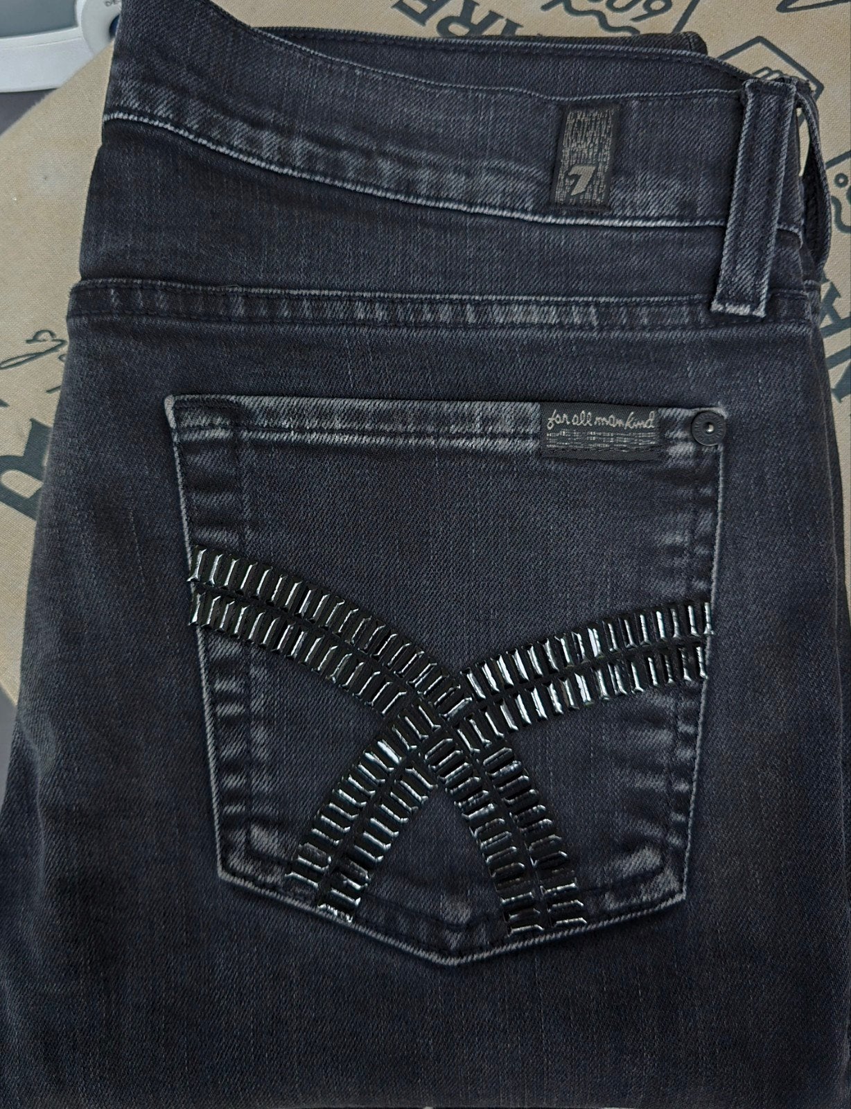 7 For All Mankind Gwenevere skinny jeans met studs W29 nieuw, Kleding | Dames, Spijkerbroeken en Jeans, 7 For All Mankind, Verzenden