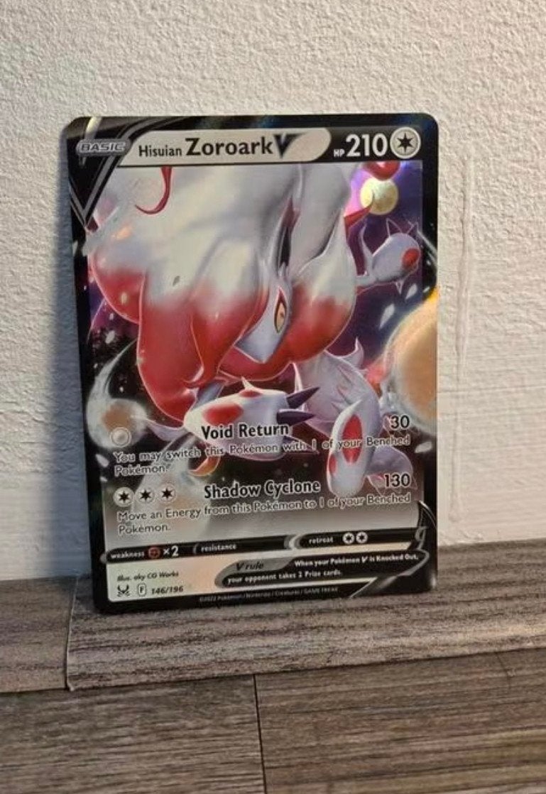 Hisuian Zoroark V Pokémon Kaart (146/196), Ophalen of Verzenden, Zo goed als nieuw, Losse kaart