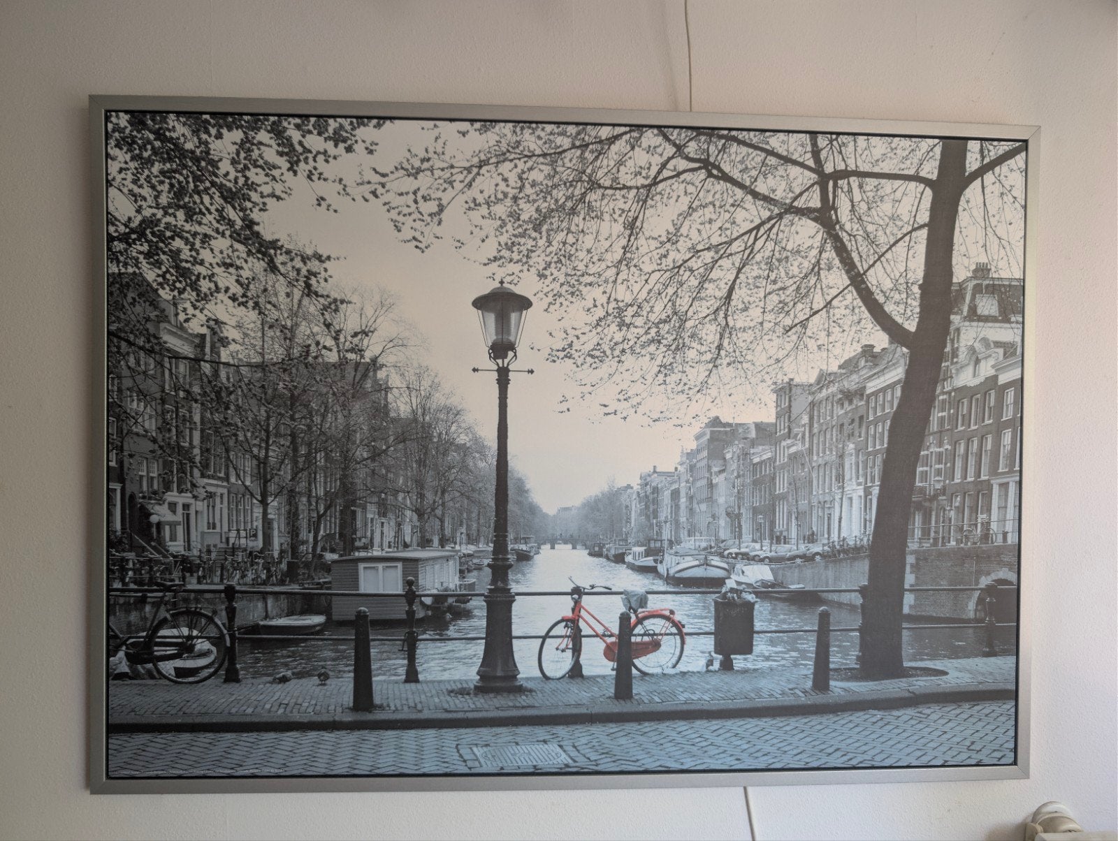 IKEA VILSHULT Canvas Amsterdam met rode fiets, Ophalen, 100 tot 125 cm, 75 – 100, Print