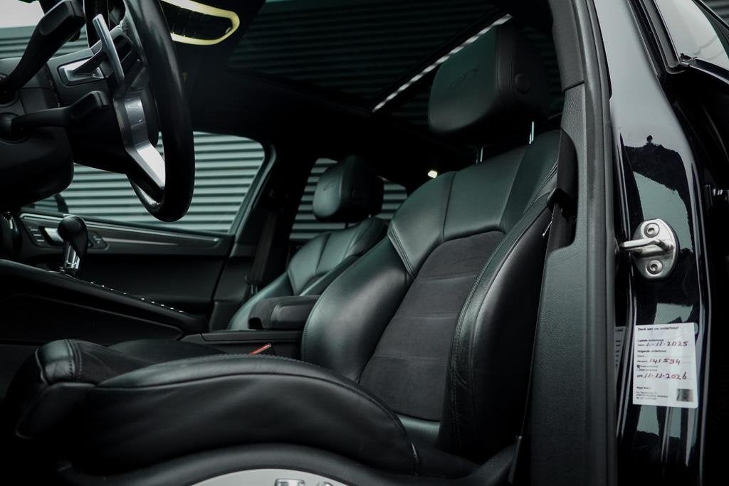 Porsche Macan 3.0 GTS / Pano / Luchtvering / Trekhaak / Spor, Auto's, Automaat, Gebruikt, Euro 6, 360 pk