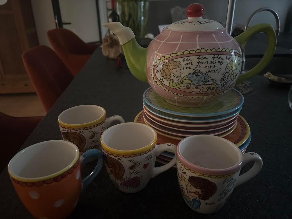 Blond Amsterdam servies: theepot, kopjes en bordjes, Ophalen of Verzenden, Gebruikt, Aardewerk, Compleet servies