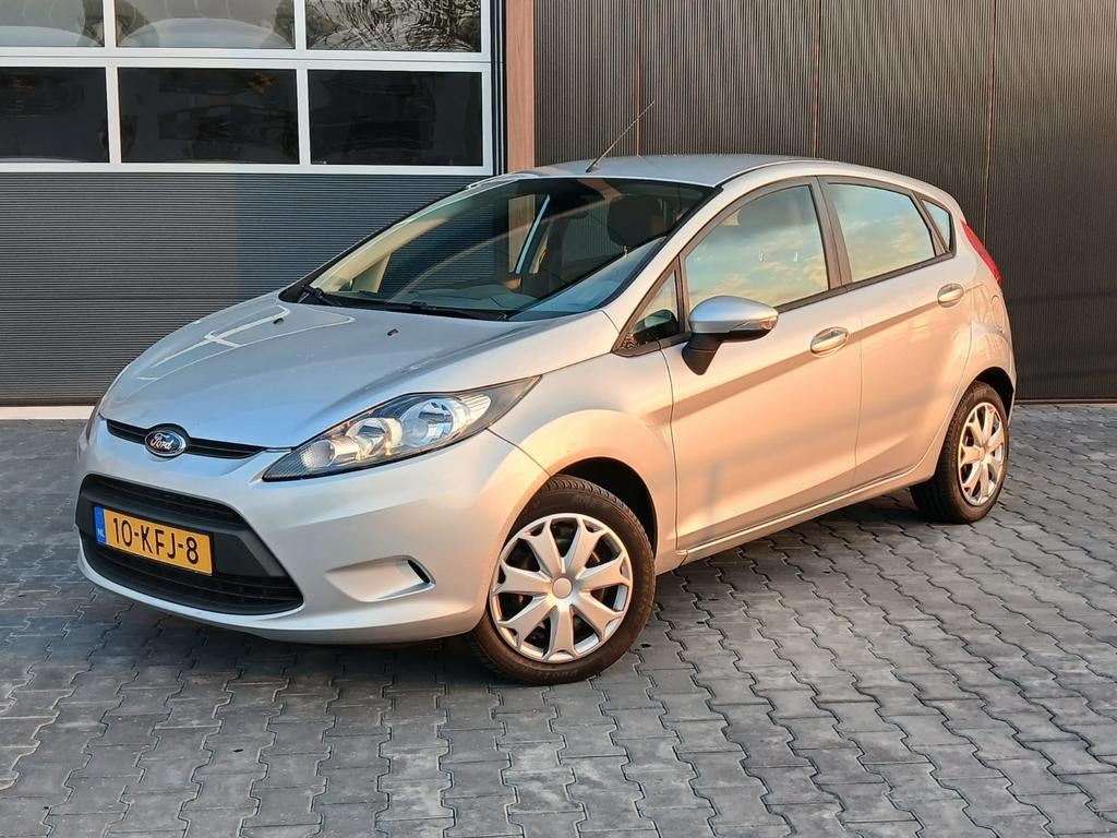 Ford Fiesta 1.2 Limited AIRCO NIEUW APK 5 deurs, Voorwielaandrijving, 40 €/maand, 1242 cc, 4 cilinders