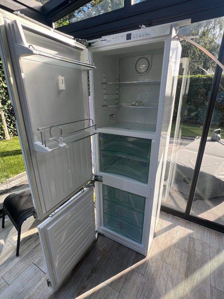 Liebherr ICBN 3056 inbouw koel-vriescombinatie, Gebruikt, 200 liter of meer, Met aparte vriezer, 45 tot 60 cm