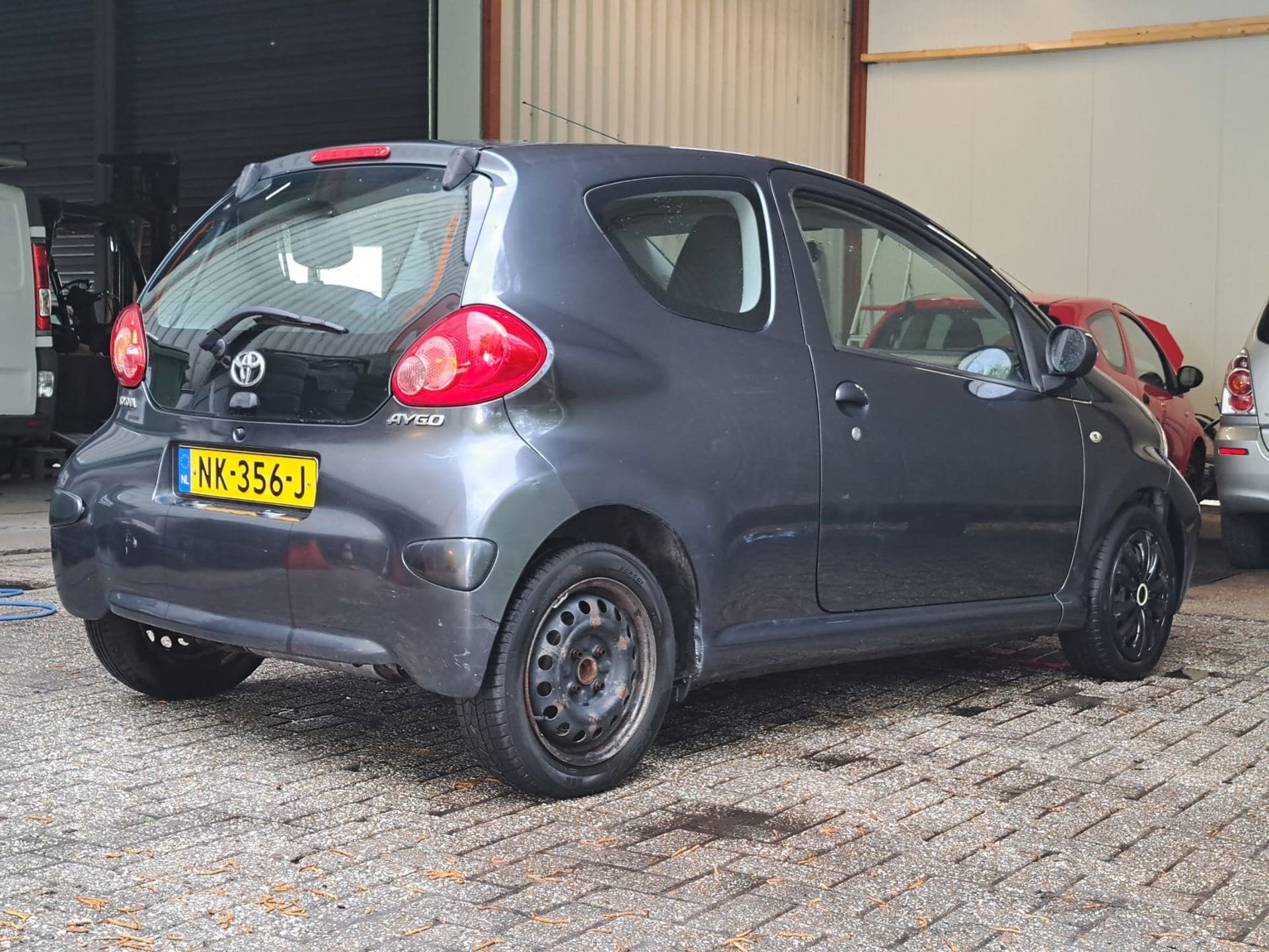 Toyota Aygo 1.0-12V Access, Voorwielaandrijving, Stof, 4 stoelen, 68 pk