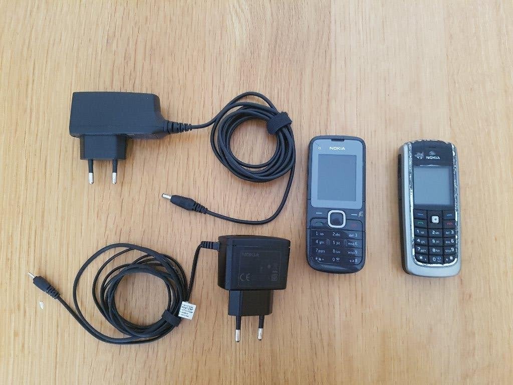 NOKIA 6021 & NOKIA C1 en 2x oplader, Telecommunicatie, Ophalen of Verzenden, Gebruikt, Geen camera, Zwart