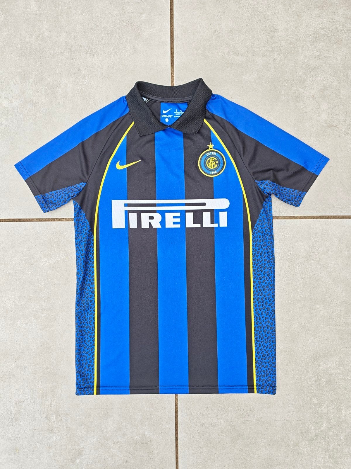 Inter Milan Thuisshirt Ronaldo #9 - Maat S, Maat S, Ophalen of Verzenden, Zo goed als nieuw, Shirt