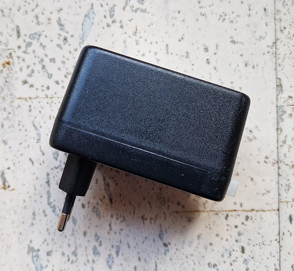 Massive Garden Line AC/AC Adapter 12V 21VA (Model DE-20-12), Ophalen of Verzenden, Zo goed als nieuw, Netvoeding, Minder dan 50 watt