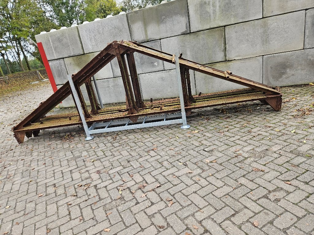 5 Antieke Geklonken spanten Lang 5.15 meter Hoog 1.30 m, Doe-het-zelf en Verbouw, Ophalen, Gebruikt