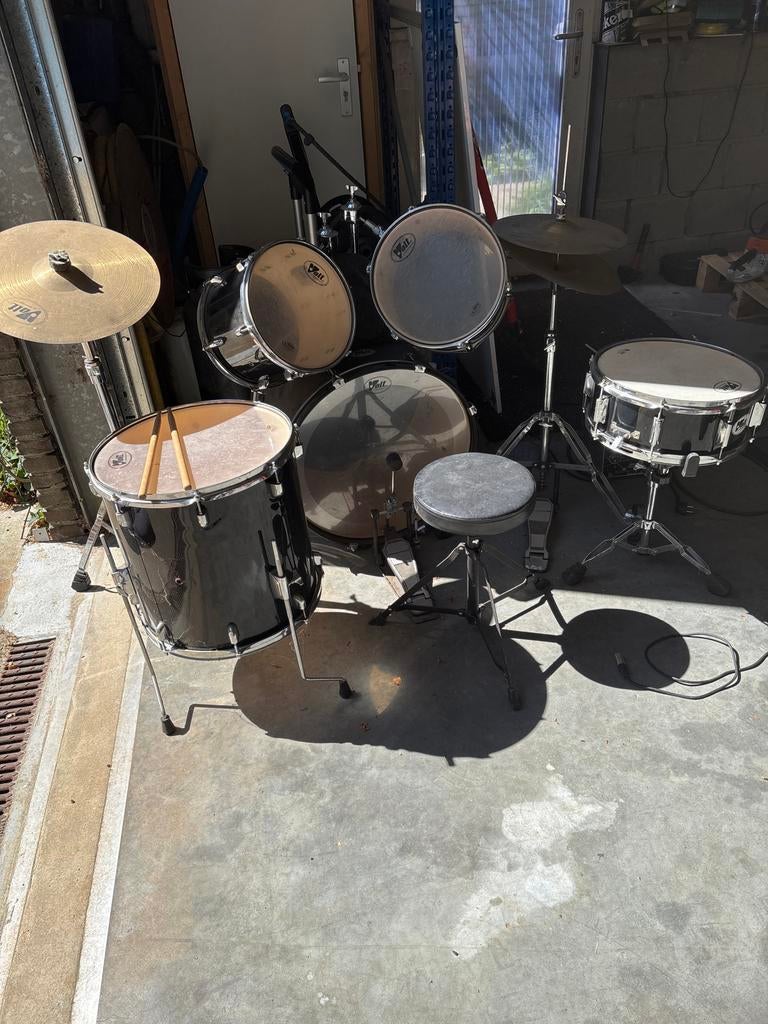 Volt drumstel compleet met bekkens en kruk, Muziek en Instrumenten, Drumstellen en Slagwerk, Ophalen, Gebruikt, Overige merken
