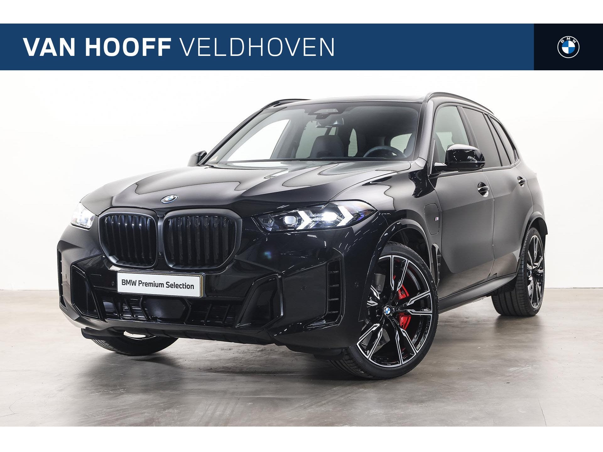 BMW X5 xDrive50e M Sport Automaat / Panoramadak Sky Lounge /, Dealer onderhouden, 2395 kg, Met garantie (alle), Zwart