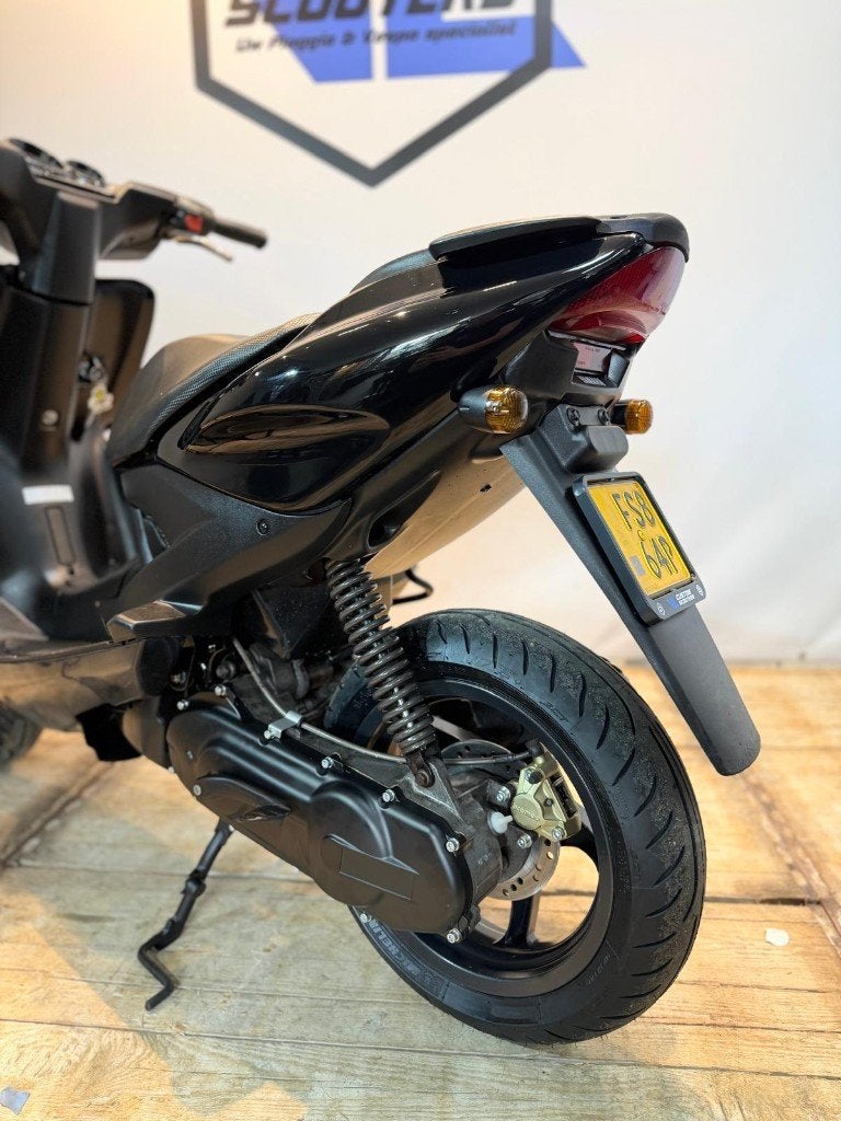 Yamaha Aerox 2 takt 2008 45km brom scooter metallic zwart 2t, Gebruikt, Aerox, Ophalen of Verzenden, Info@vlcustomscooters.nl