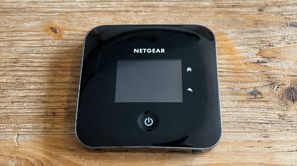 Netgear Nighthawk M2 | Werkt perfect, accu als Nieuw, Verzenden, Gebruikt, Router, Netgear