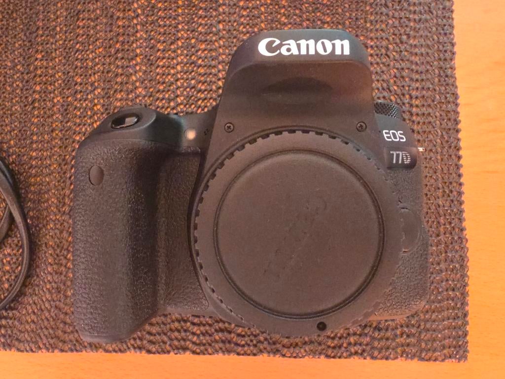Canon EOS 77D met heel veel extras, Audio, Tv en Foto, Fotocamera's Digitaal, Zo goed als nieuw, Canon, Geen optische zoom, Ophalen of Verzenden