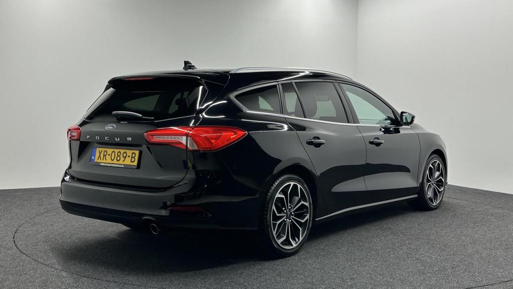 Ford Focus Wagon 1.0 EcoBoost Titanium Business PANO LEER CR, 125 pk, Gebruikt, Zwart, 3 cilinders