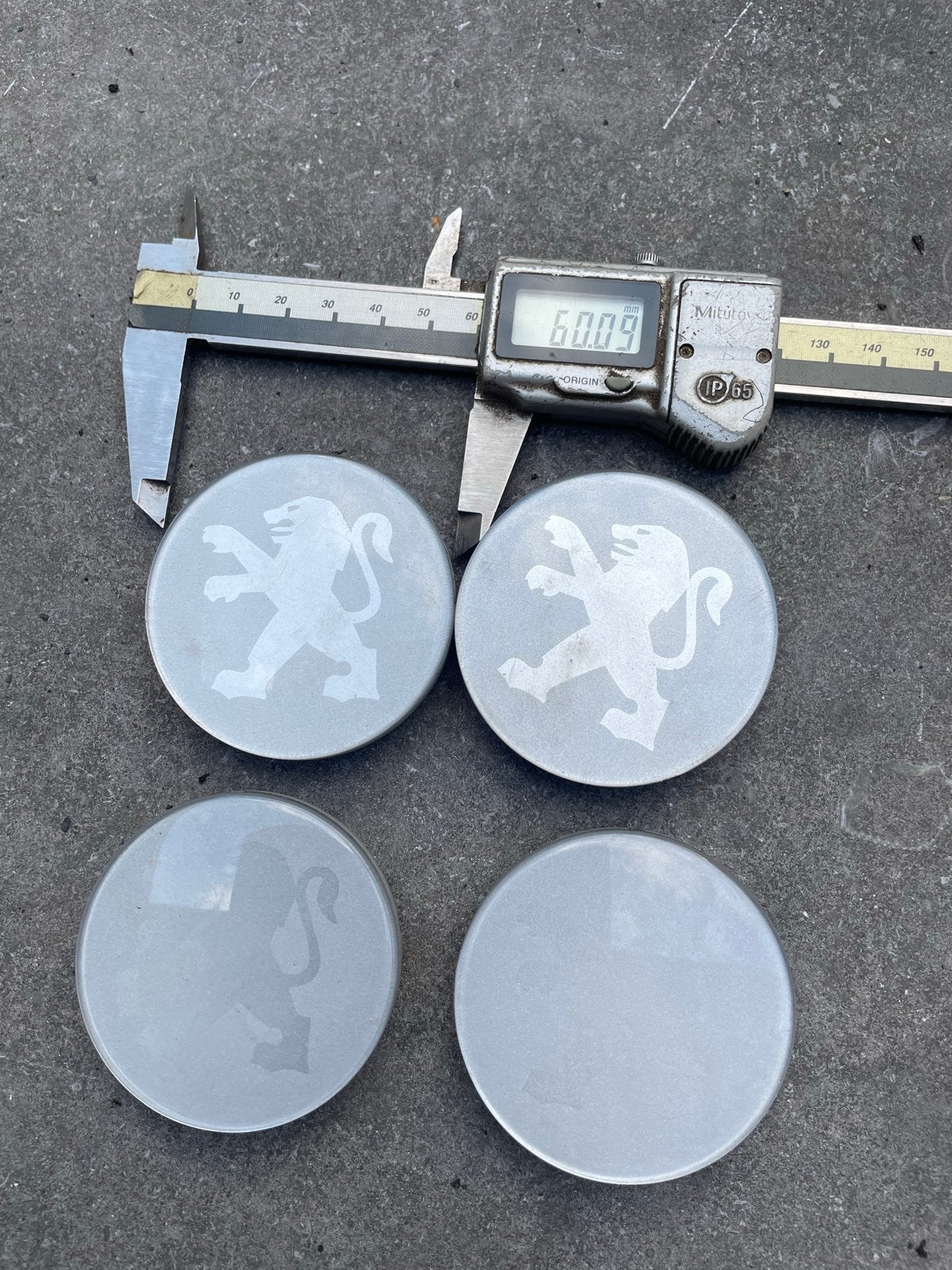 60mm Naafdoppen Peugeot Zilvergrijs/Wit - Set van 4, Auto diversen, Ophalen of Verzenden, Gebruikt