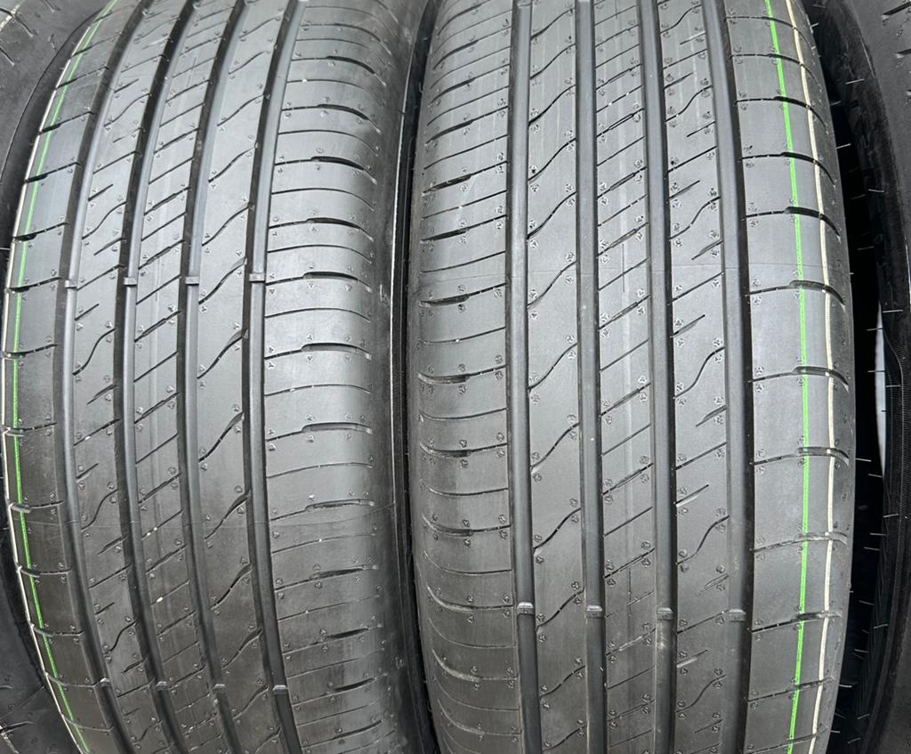 4 Stuks Goodyear 215 60 17 Zomerbanden Inclusief Montage, 215 mm, Goodyear, Banden en Velgen, Nieuw