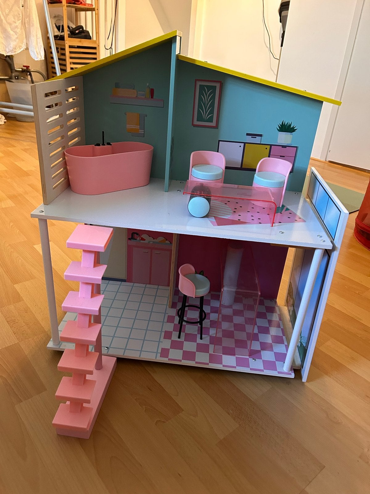 Modern Poppenhuis met Meubels en Accessoires, Ophalen, Zo goed als nieuw, Poppenhuis