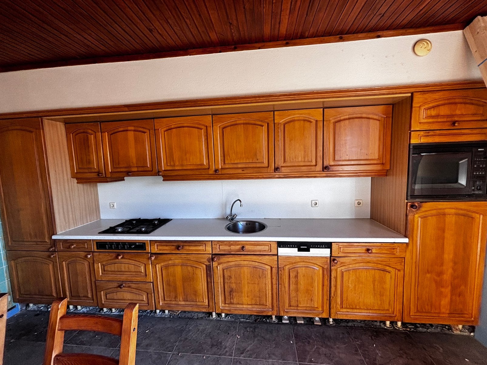 Houten keuken, Huis en Inrichting, Keuken | Complete keukens, Ophalen, Zo goed als nieuw, Bruin