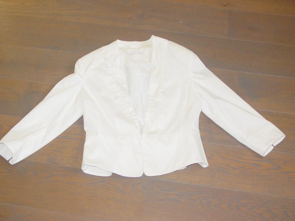 Wit kort jasje, Amisu, maat 40, Kleding | Dames, Maat 38/40 (M), Wit, Ophalen of Verzenden, Jasje