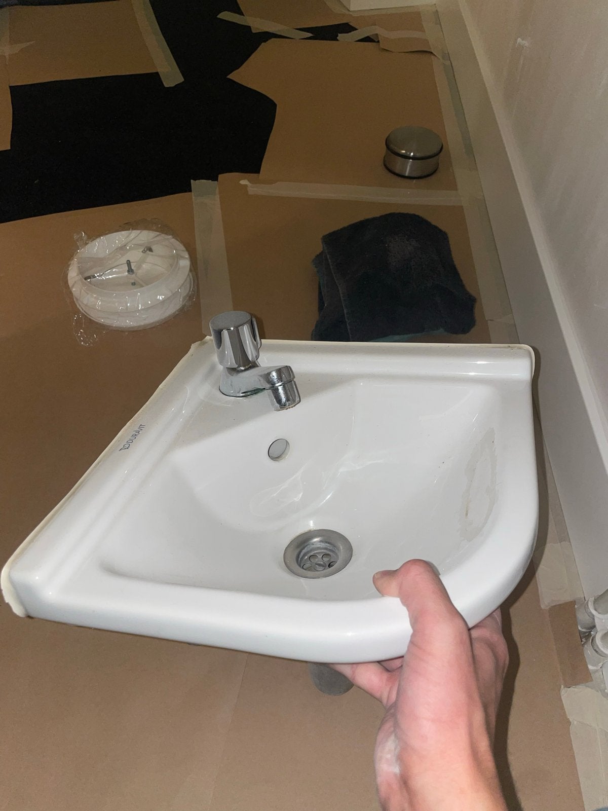 Compacte Duravit hoekwastafel met kraan, Ophalen of Verzenden, Gebruikt, Chroom, Wastafel