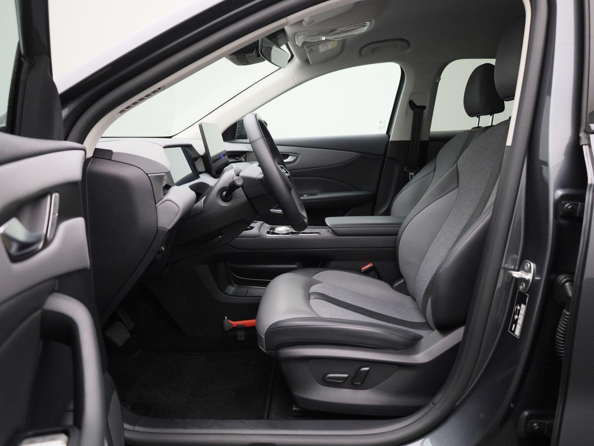 MG MGS5 EV Luxury 64 kWh | Elektrische stoelen | Stoel/stuur, Auto's, Automaat, 12 maanden, Achterwielaandrijving, Gebruikt