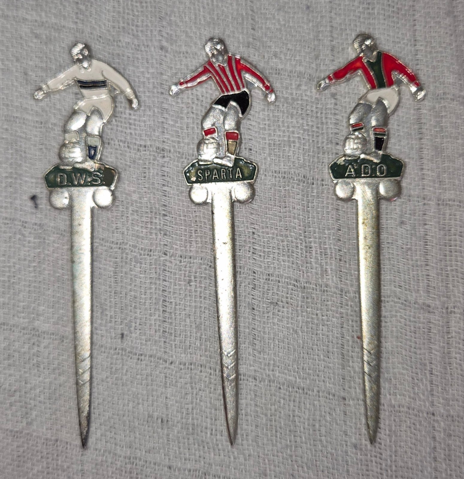 Voetbalmemorabilia.Prikker / Briefopener voetballer van club, Verzamelen, Ophalen of Verzenden