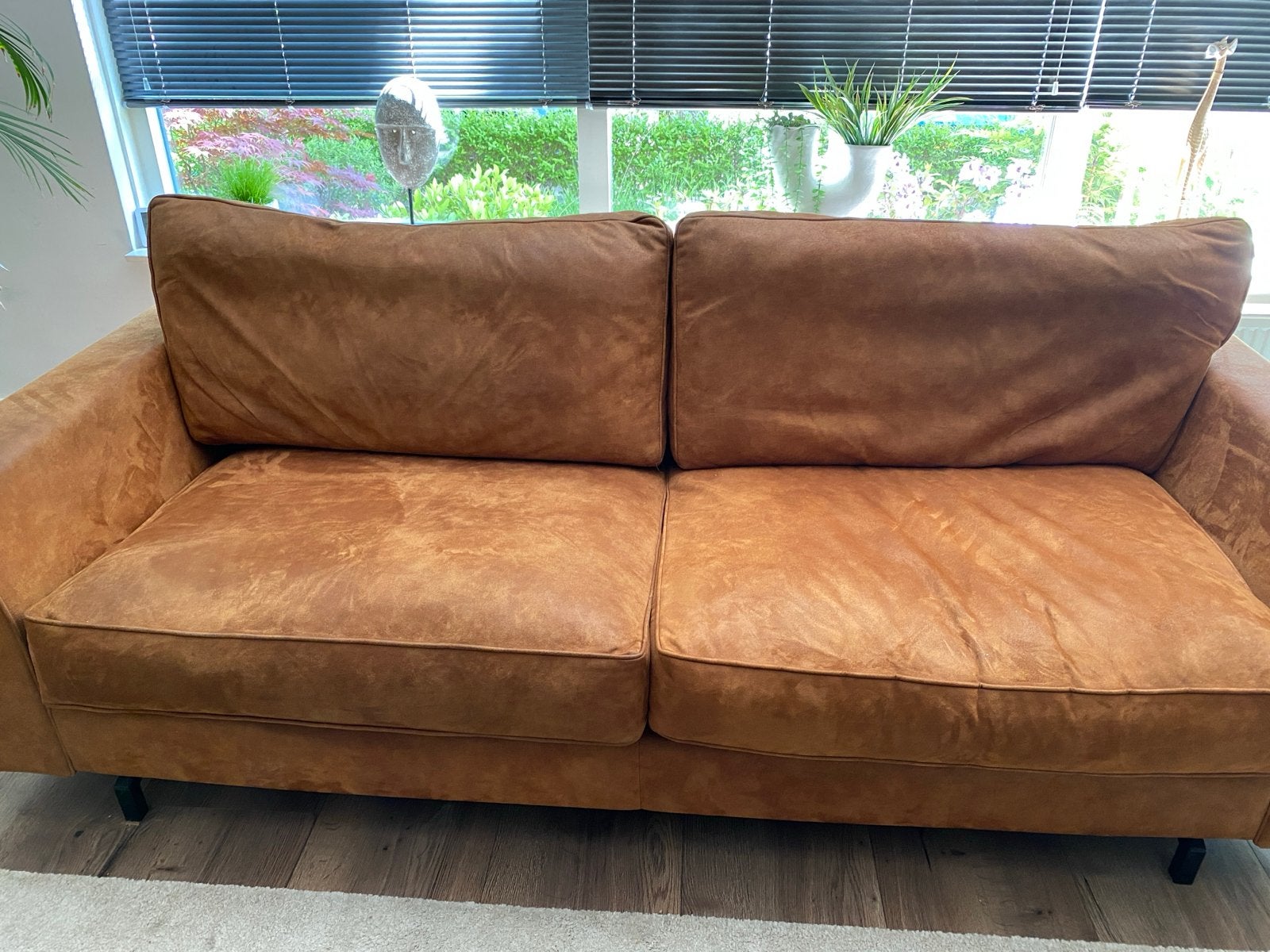 Cognac 3-zits bank, 3.15m breed met losse kussens, Huis en Inrichting, Banken | Bankstellen, Ophalen, Gebruikt, 75 tot 100 cm